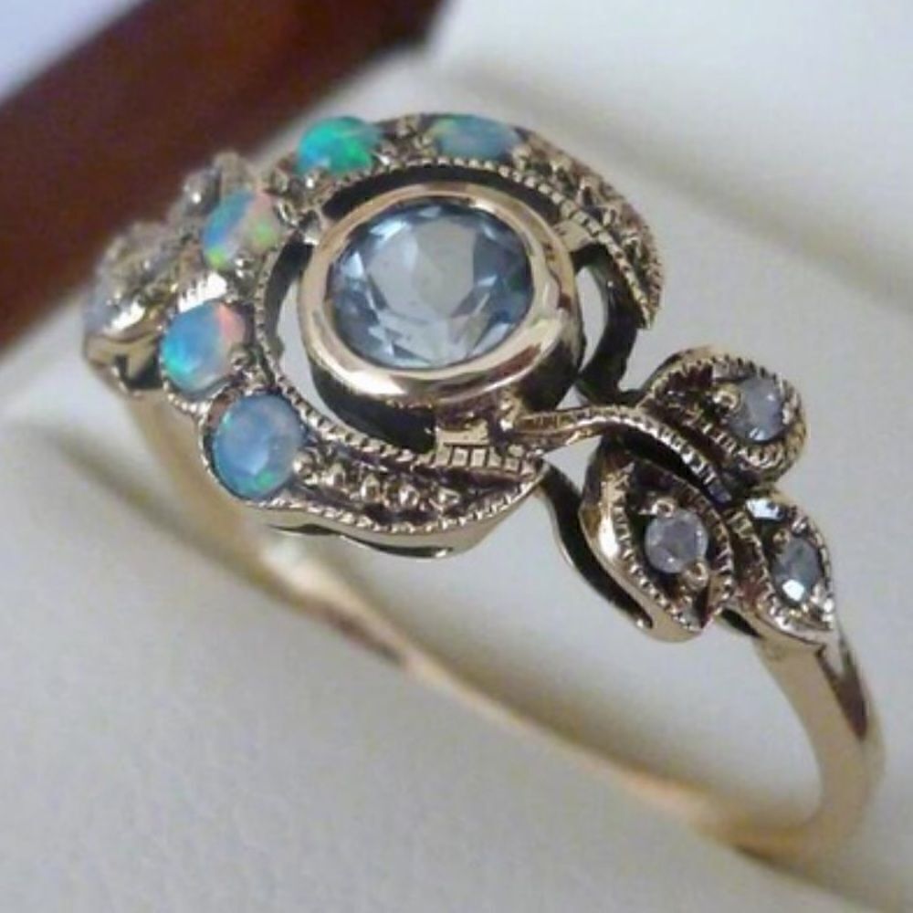 Victorian Antique Style Rhinestone Romantic Blue Ring - Picture 4 of 4